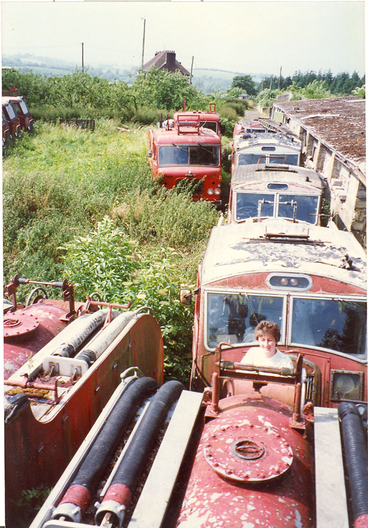 Dennis F8 Ulster Graveyard