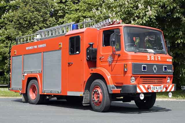 02 KJ 83