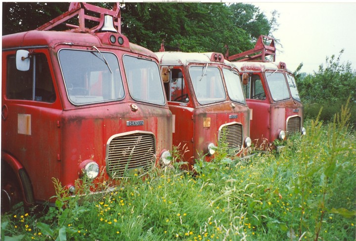 Dennis Graveyard, futher pictures...