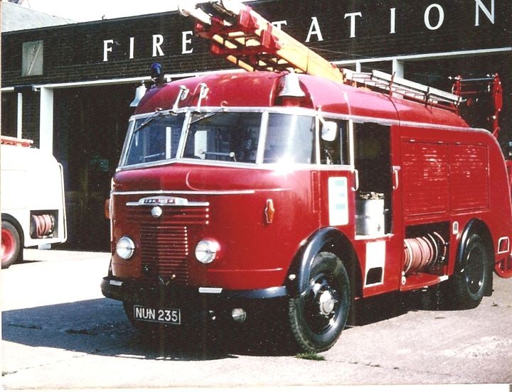 Commer Miles WrE NUN 235 Wrexham Clwyd