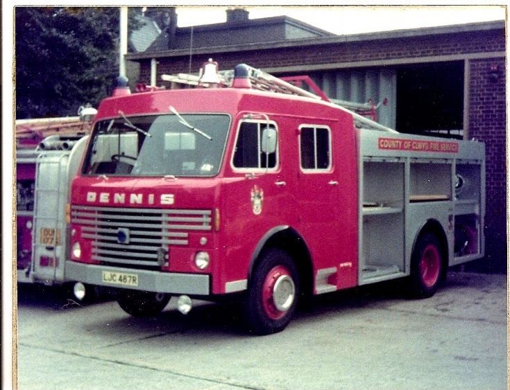 Dennis R series WrL LJC 487R Clwyd