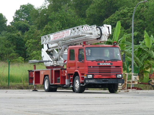 Scania 93M Bronto Skylift HP13
