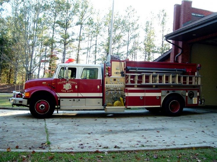 Fulton County Fire Department Tanker 17