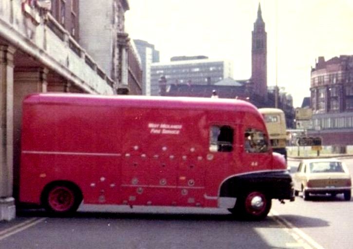 Bedford S Breathing apparatus tender BAT