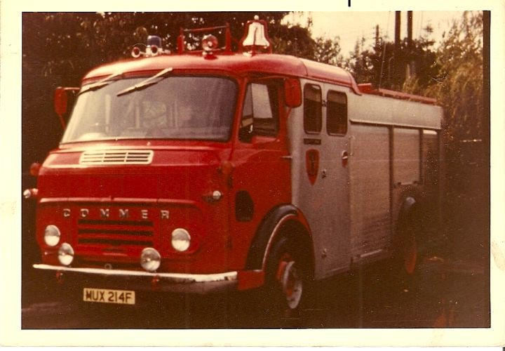 Commer pump Shropshire MUX 214F