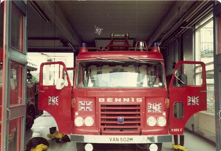 Dennis F109 Royal wedding day VAN 502M