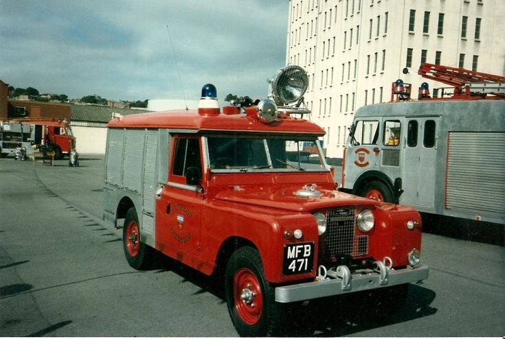 Land Rover/Carmichael RT Bath FS MFB 471