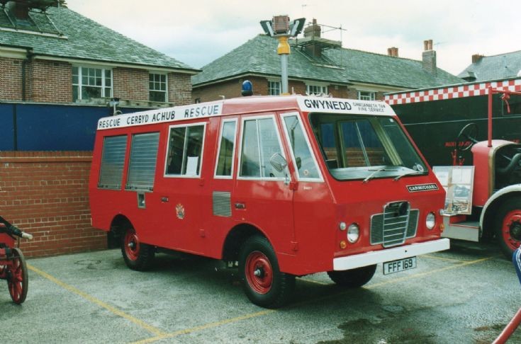 Gwynedd RT Land Rover/Carmichael
