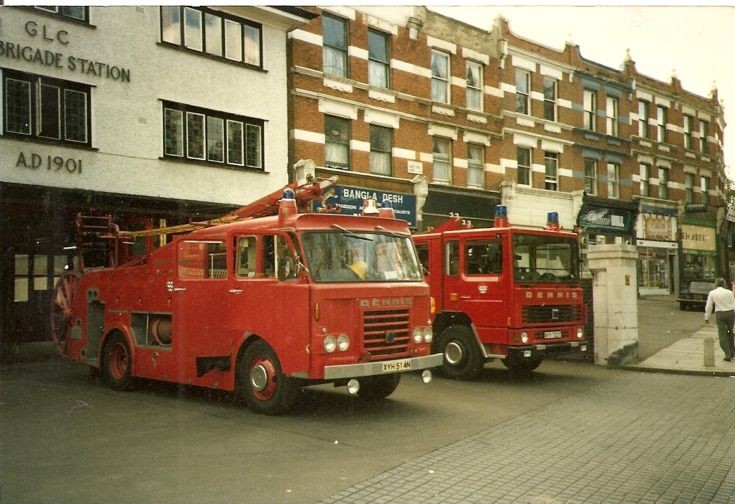 Dennis F109 XYH 514N and Dennis SS131