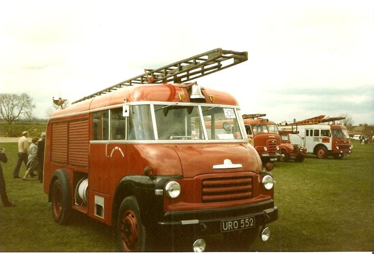 Bedford /Miles HRT ex Hertfordshire  URO 552