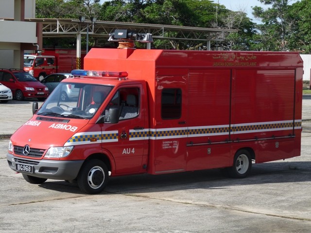 Mercedes Sprinter Accident Unit.no.4 Brunei