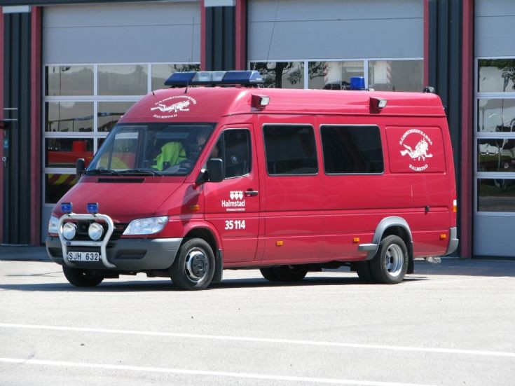 Mercedes benz Divers unit Halmstad