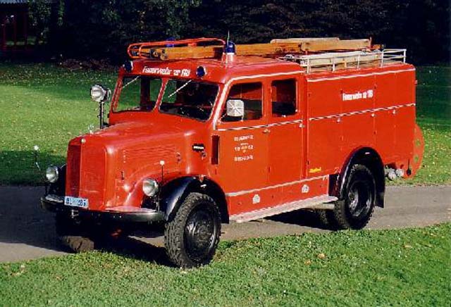 Birsfelden Oldtimer Fire appliance pumper