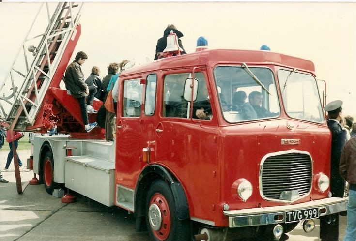 Dennis F27 Magirus TL Norfolk TVG 999