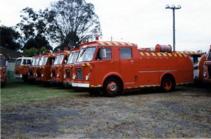 Dennis D water tenders, Australia