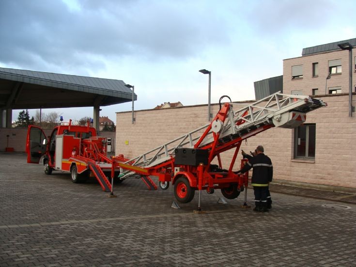 Colmar FS Renault & motorised Escape Ladder
