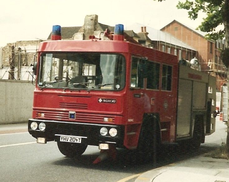 Shelvoke /CFE DP London FB YHV 204T