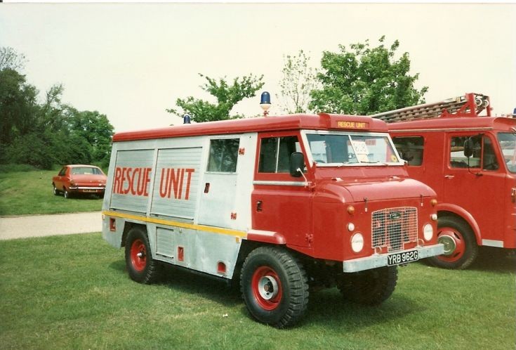 Land Rover 110 FC/Merryweather RT YRB 962G