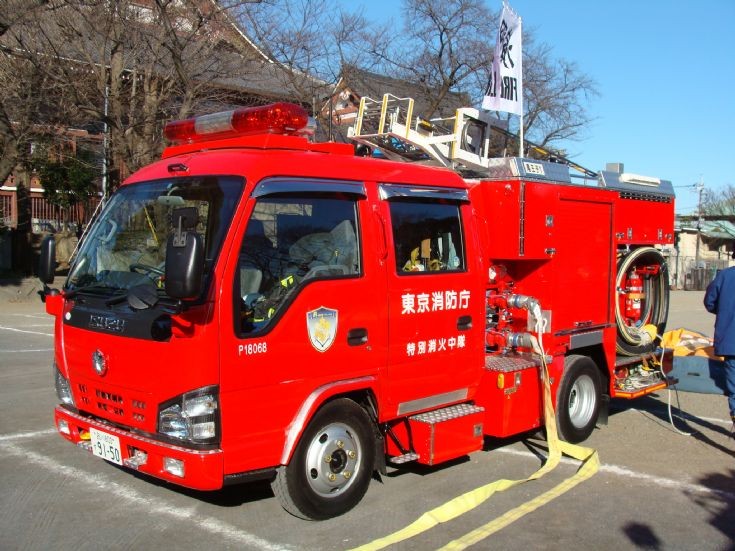 Tokyo Fire Department - Isuzu Light Pumper