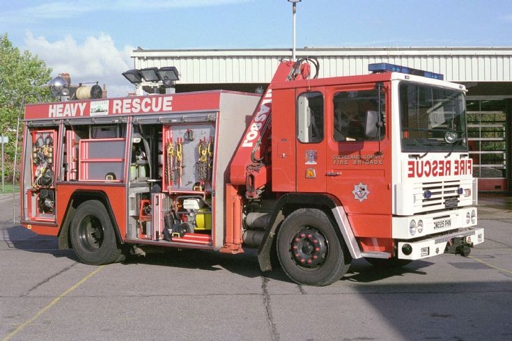 Cleveland Dennis ET (M225PHN) 1995.