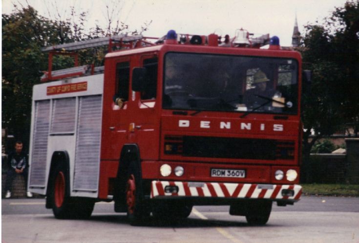 Dennis RS133/Dennis