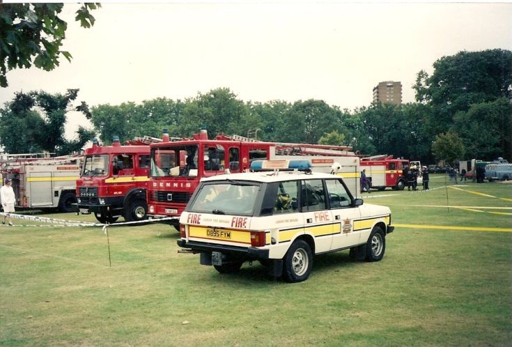 Range Rover FCU London FB D895 FYM