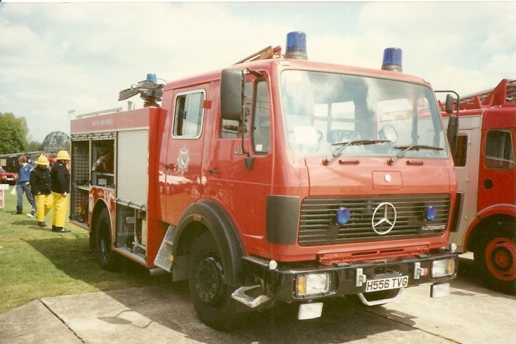 Mercedes 1222/Halton WrL Norfolk H556 TVG