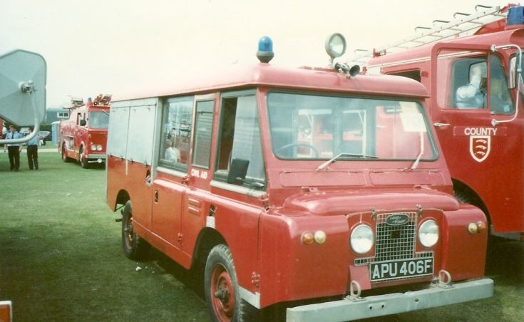 Land Rover FC L4P Civil Aid APU 406F