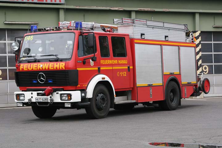 Feuerwehr Hanau watertender LF 24