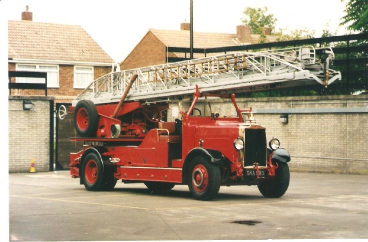Leyland TL GKA983