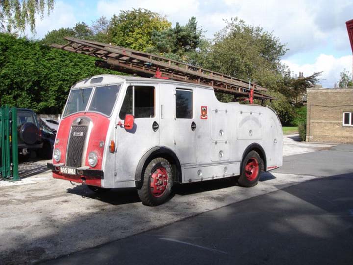 Dennis F8 895 BNU 1954 fire engine Derbyshire