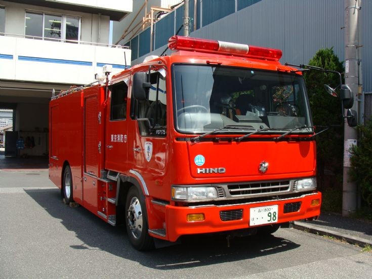 Tokyo FD Hino Heavy Pumper