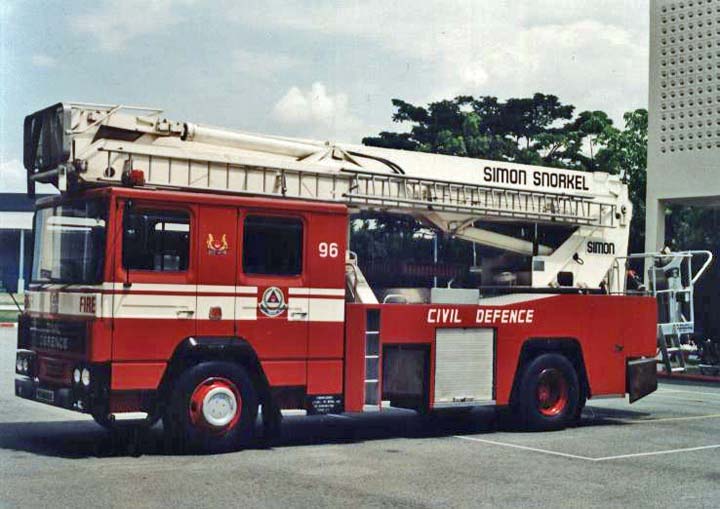 Singapore Aerial appliance Dennis Simon SS220