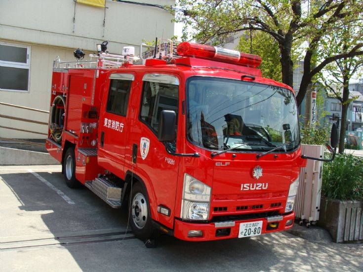 Light pumper Isuzu Tokyo FD