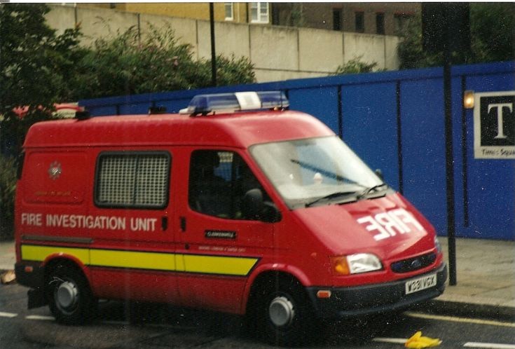 Ford Transit/Bracey FIU London  W331 VGX
