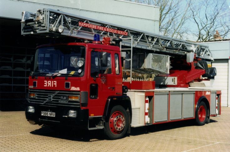 Volvo FL6.17/Angloco/Metz DL30-K F986NRV