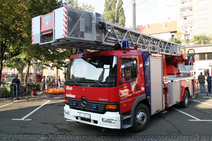 Fire Brigade Zagreb Turntable ladder Metz