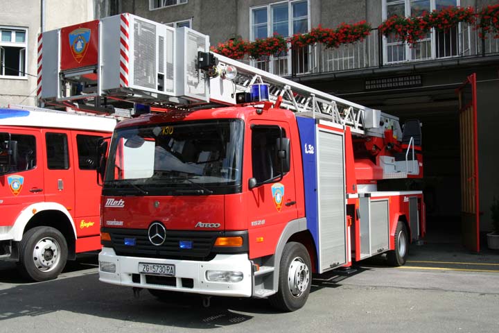 Fire Brigade Zagreb Turntable ladder Mercedes