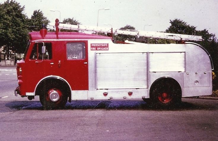 Dennis F44 P Merseyside Fire Brigade VKD 956H