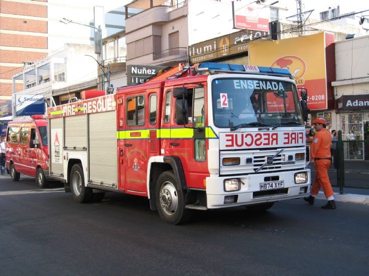 Volvo Bomberos Voluntarios de Ensenada - Argentina