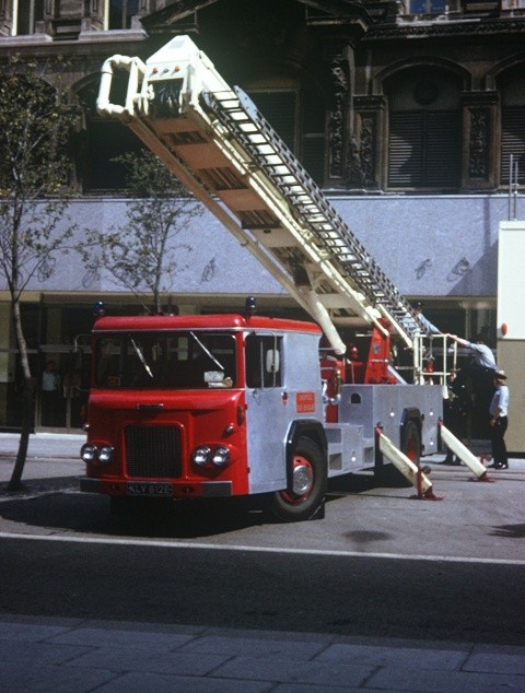 Dennis F117 HP SS65' Liverpool KLV 812E