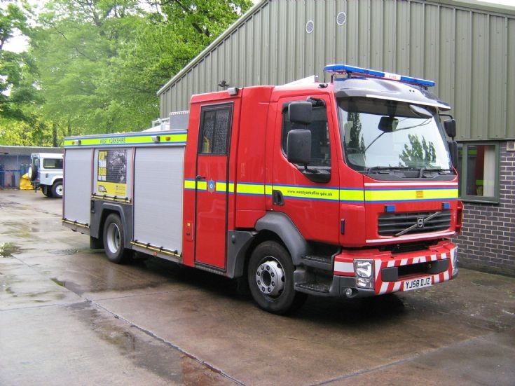 Fire Engines Photos Bradford Central at WYFS