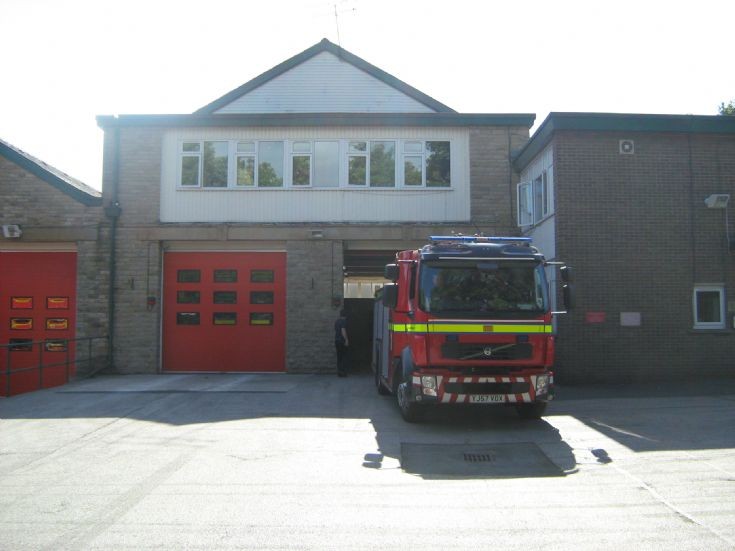 YJ58 DJY fire engine at Cleckheaton