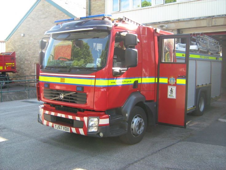 YJ57 VDX Cleckheaton