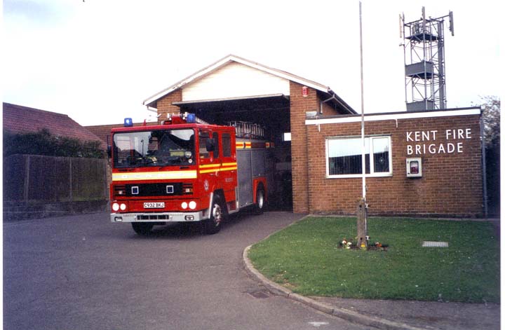 Kent Dennis SS appliance St Margarets Fire station