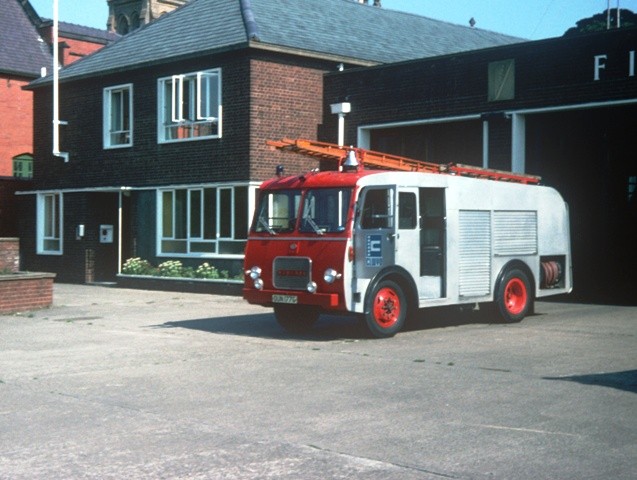 Bedford J/HCB-A WrT Clwyd OUN 177G