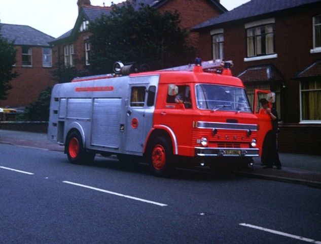 Ford D1616/HCB-A WrT Lancs STJ 196L