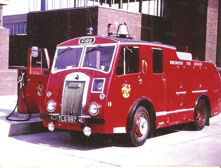 Dennis F8 WrT Merseyside TLG 887