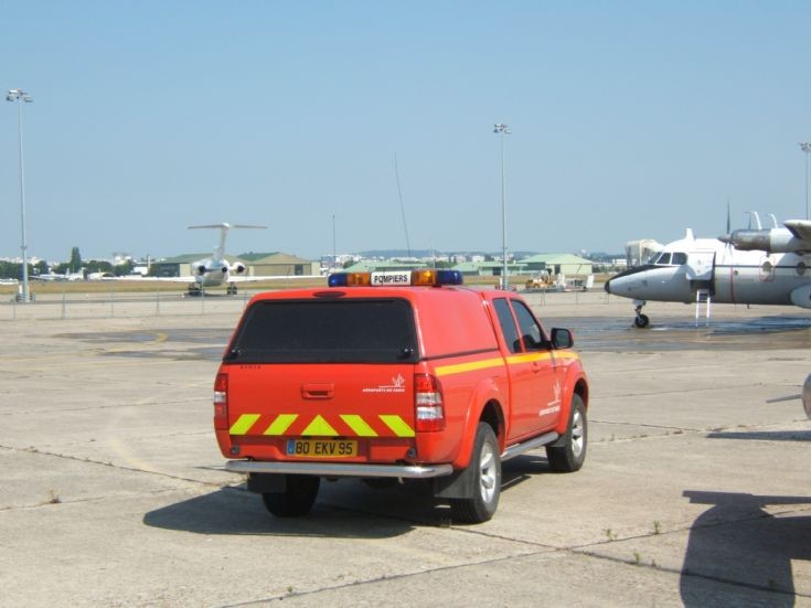 Le Bourget's firemen's Nissan.