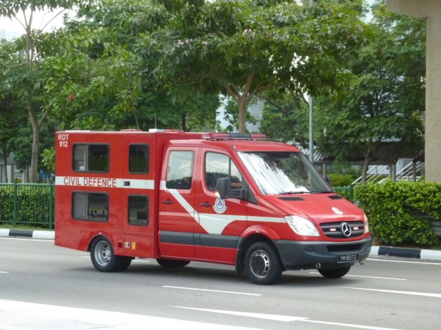 SCDF RESCUE DOG TENDER